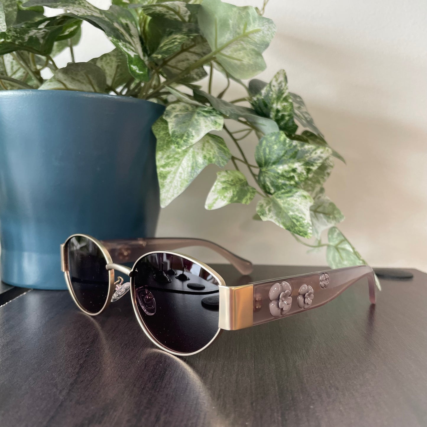 Flower Motif Sunglasses