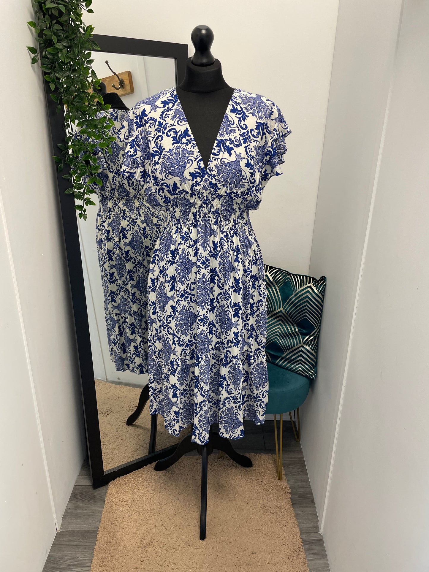 V-Neck Midi Dresses