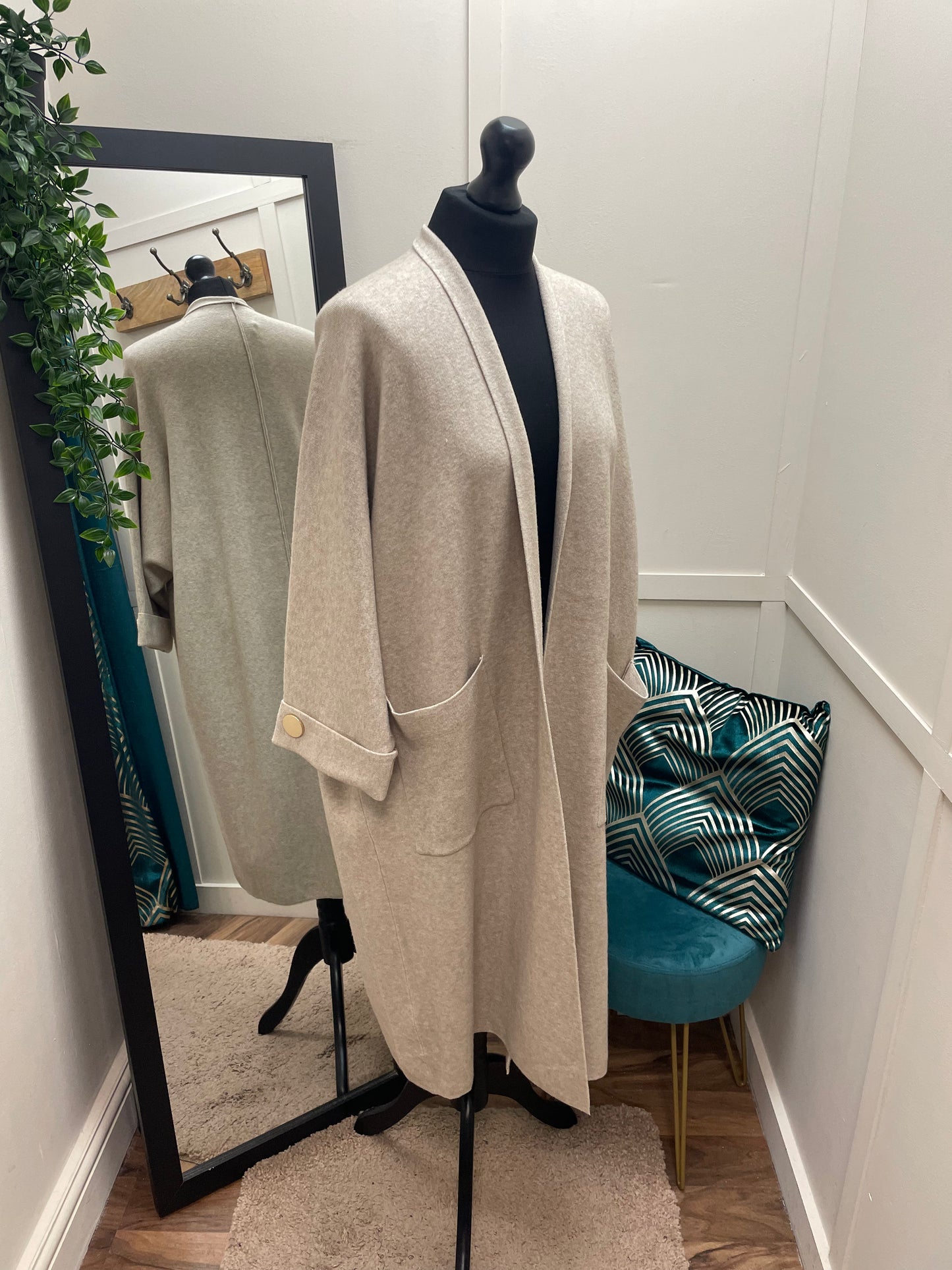 Buttoned Cuff Maxi Cardigans