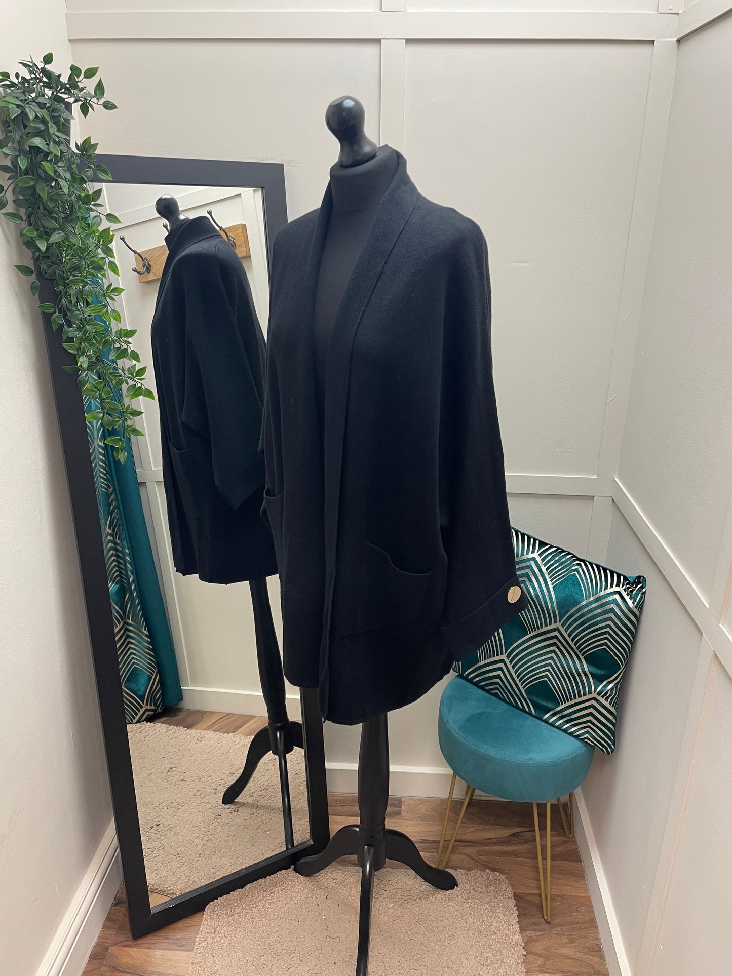 Buttoned Cuff Midi Cardigans