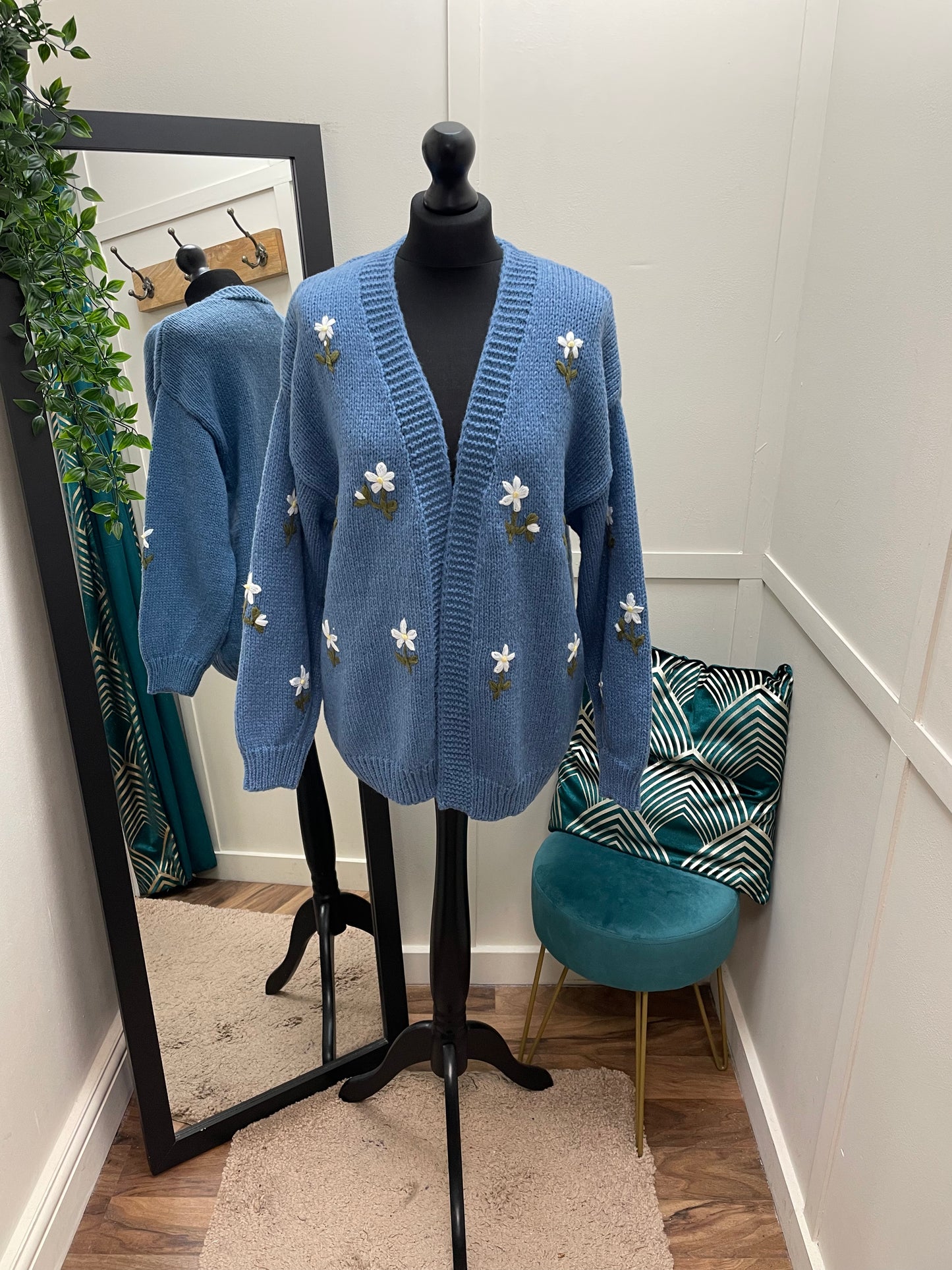 Embroidered Spring Knit Cardigans