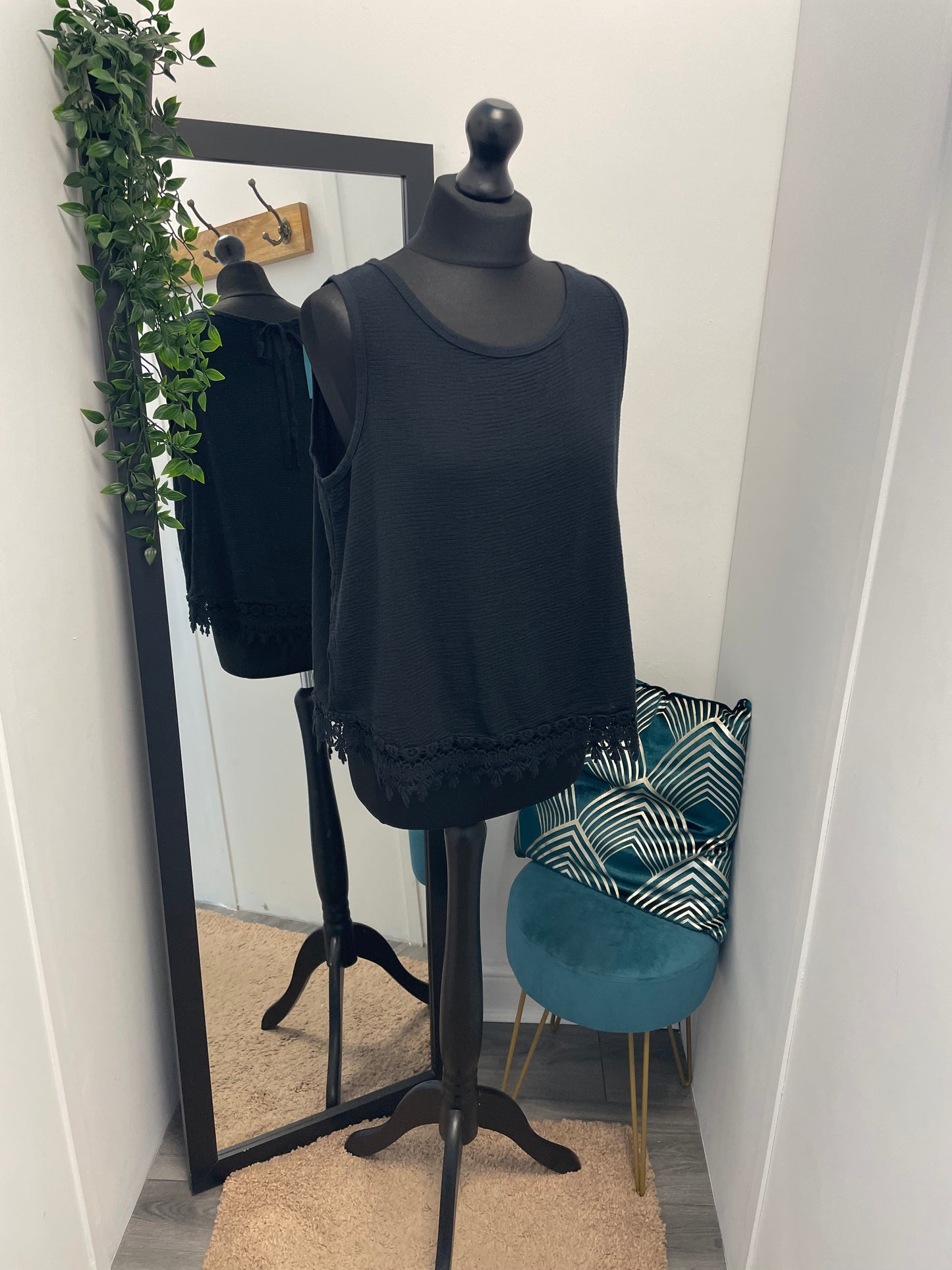 Lace Trim Vest Tops