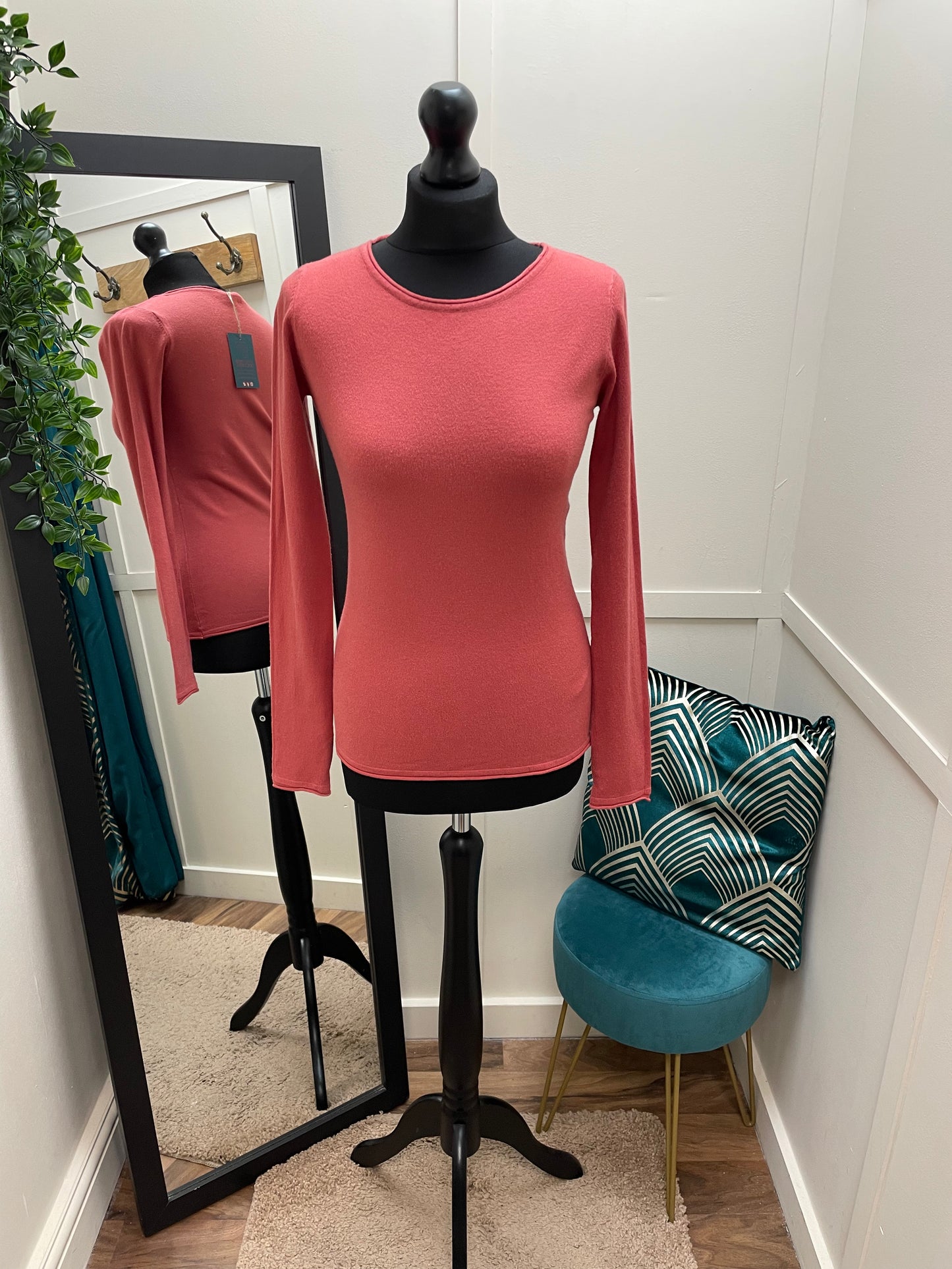 Soft Round Neck Knit Tops