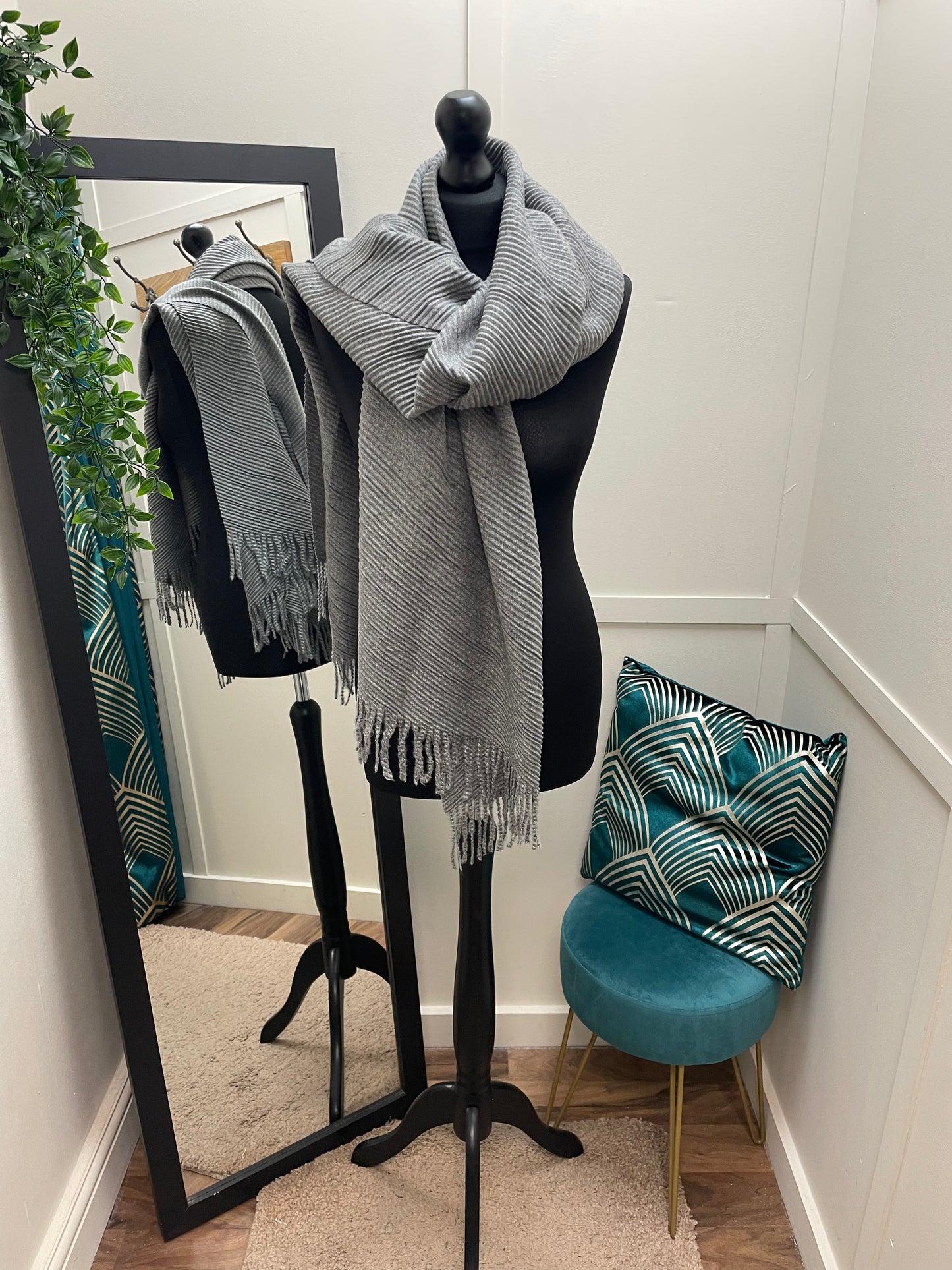 Plain Crinkle Scarves