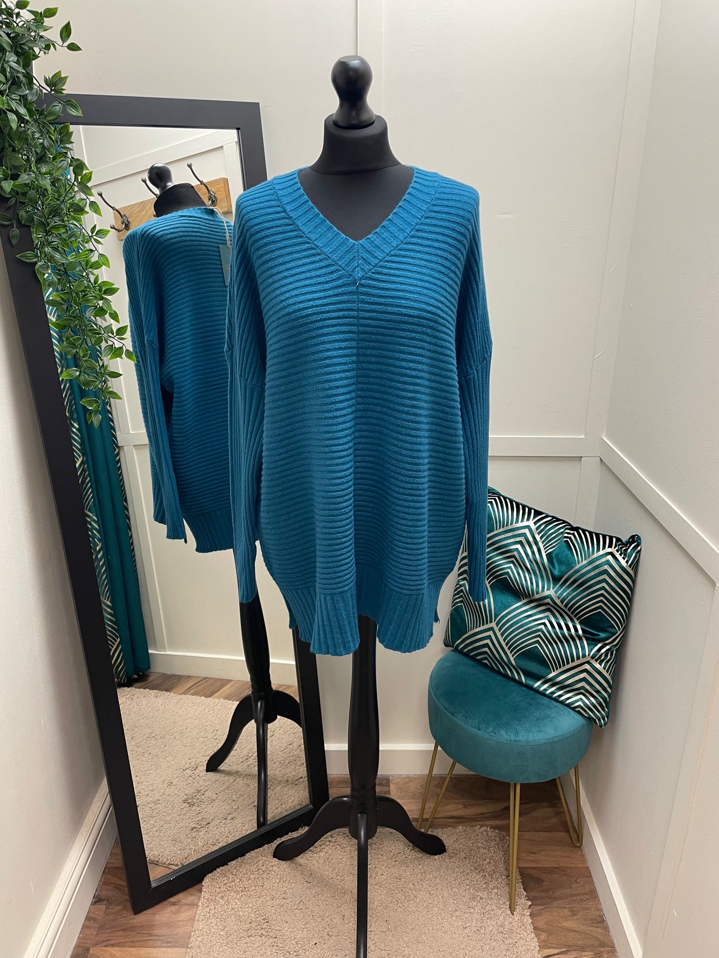 Ribbed V-Neck Jumpers