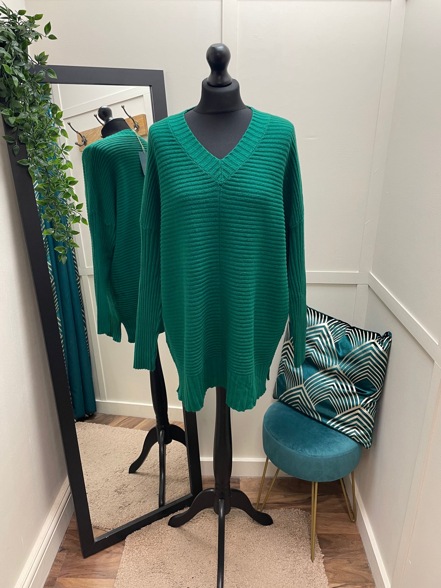 Ribbed V-Neck Jumpers