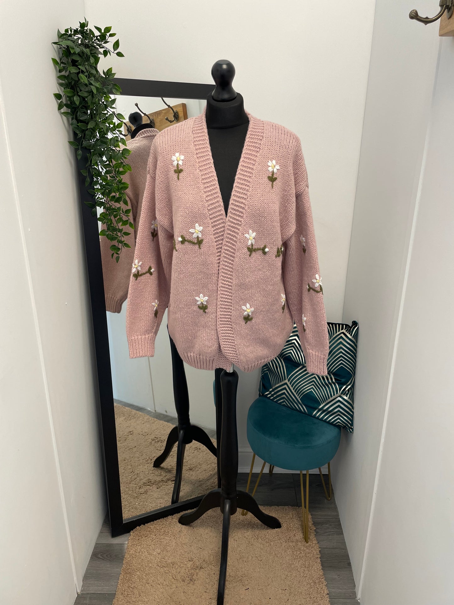 Embroidered Spring Knit Cardigans