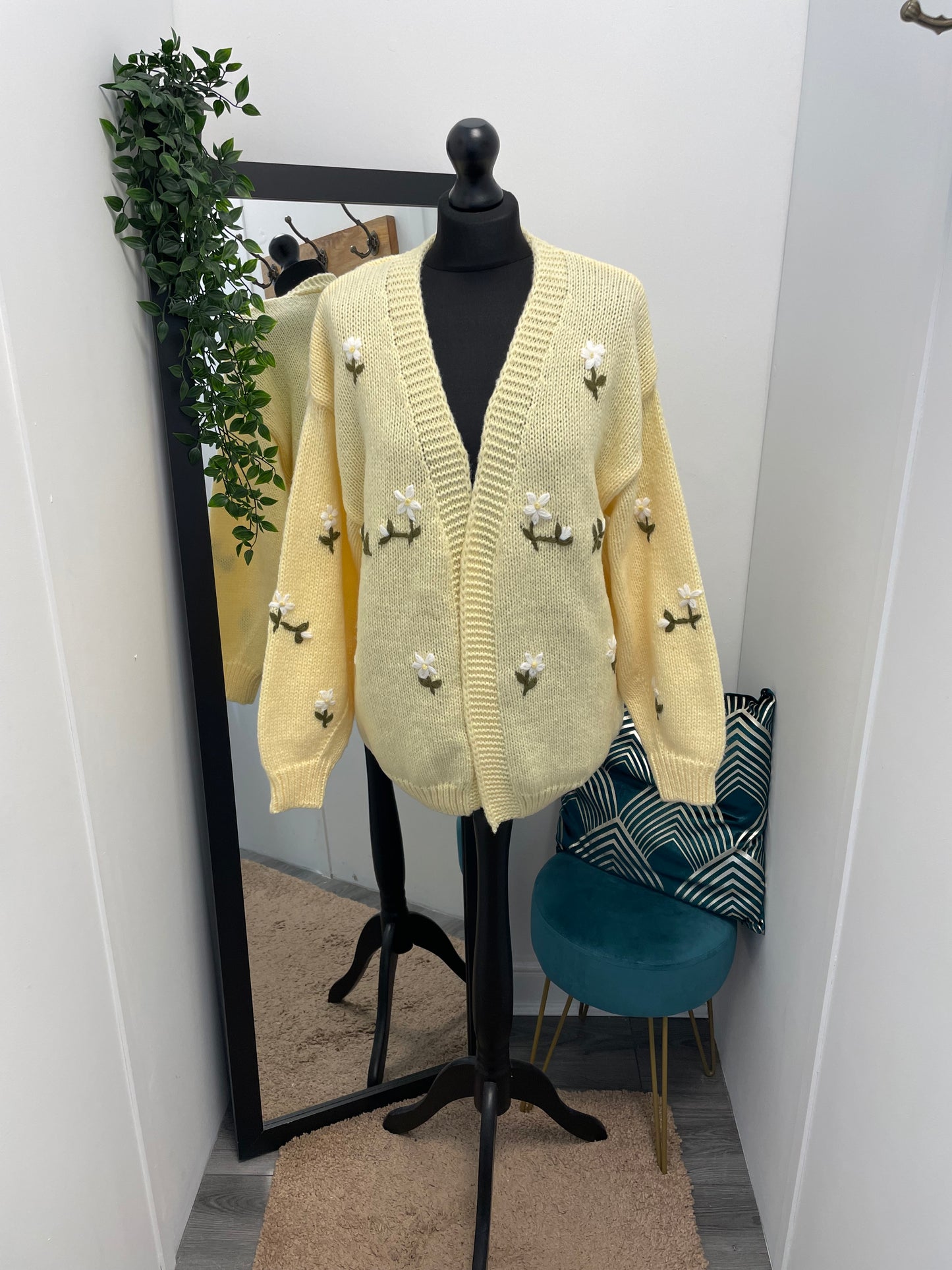 Embroidered Spring Knit Cardigans