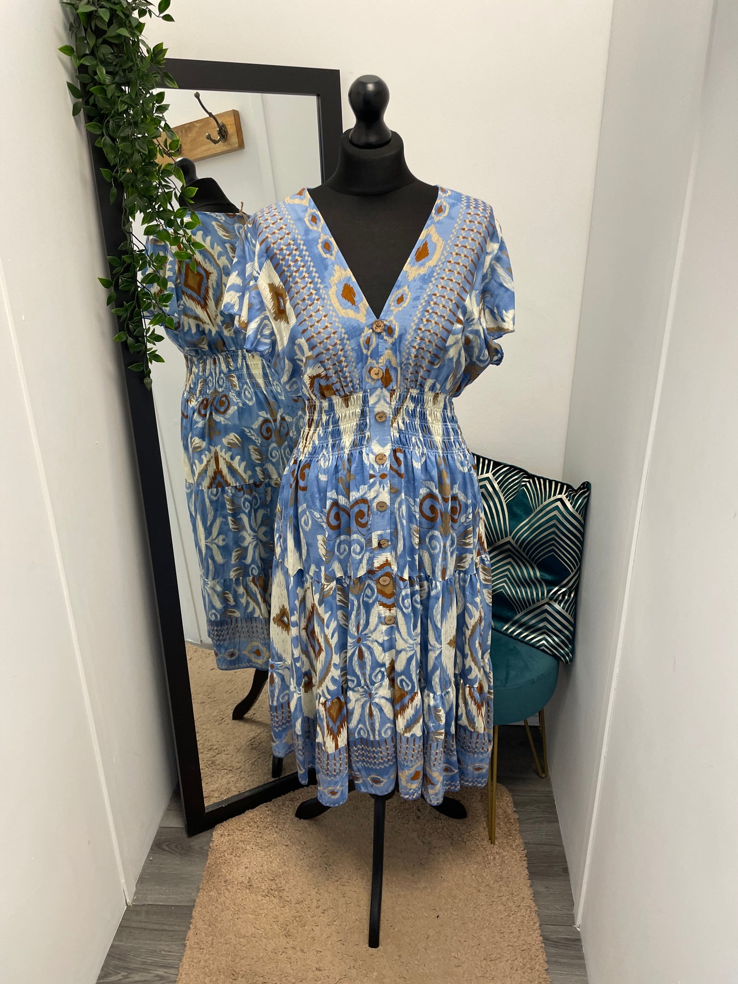 V-Neck Midi Dresses