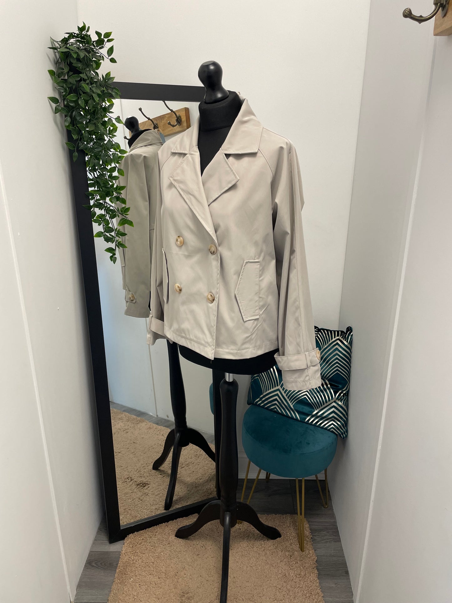 Cropped Trench Jackets