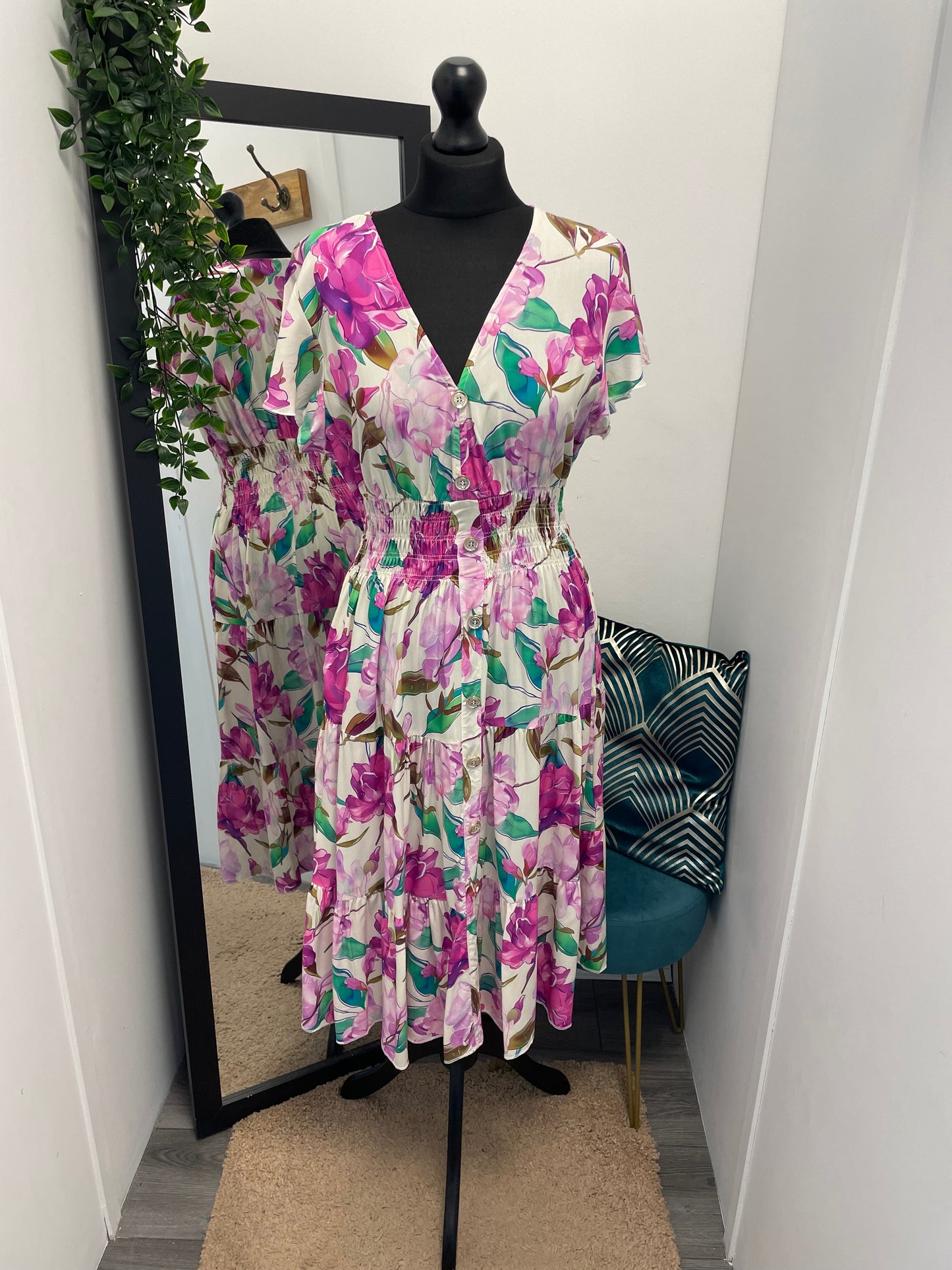 V-Neck Midi Dresses
