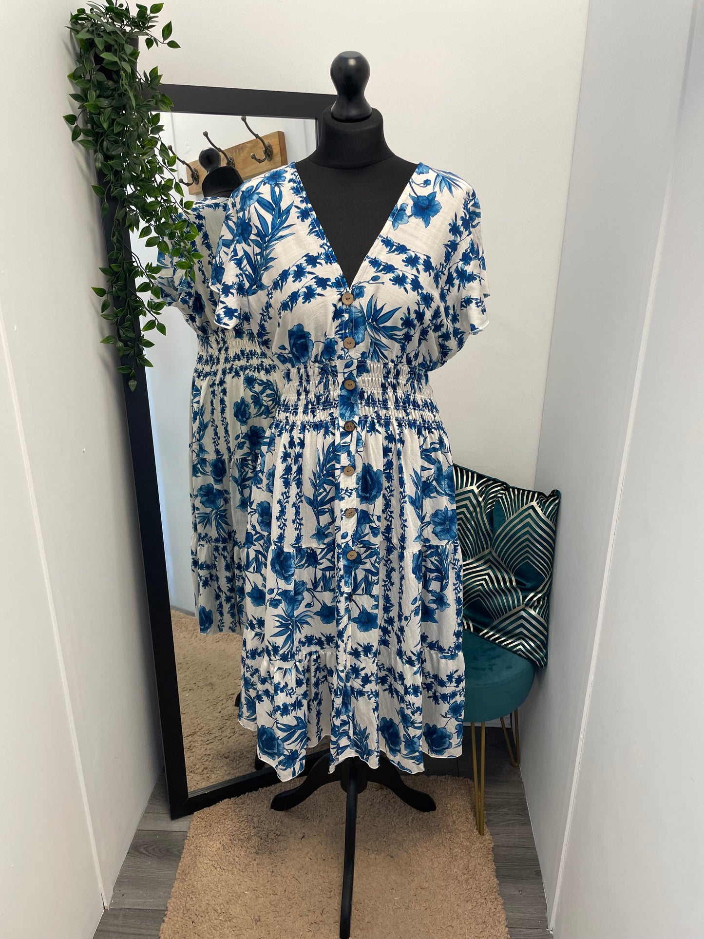 Spring V-Neck Midi Dresses