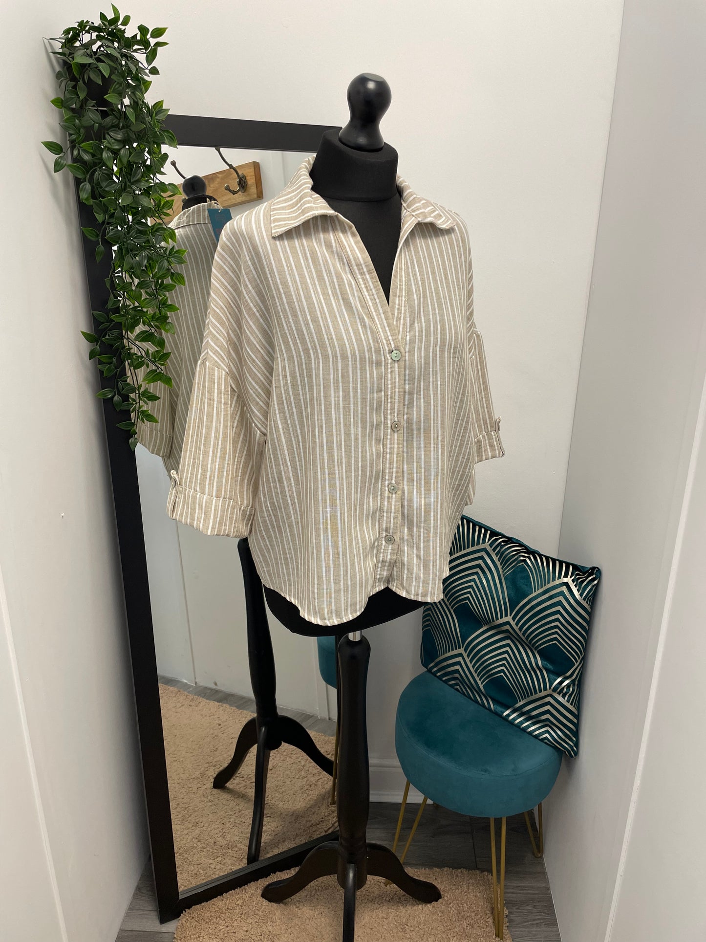 Cropped Striped Shirts