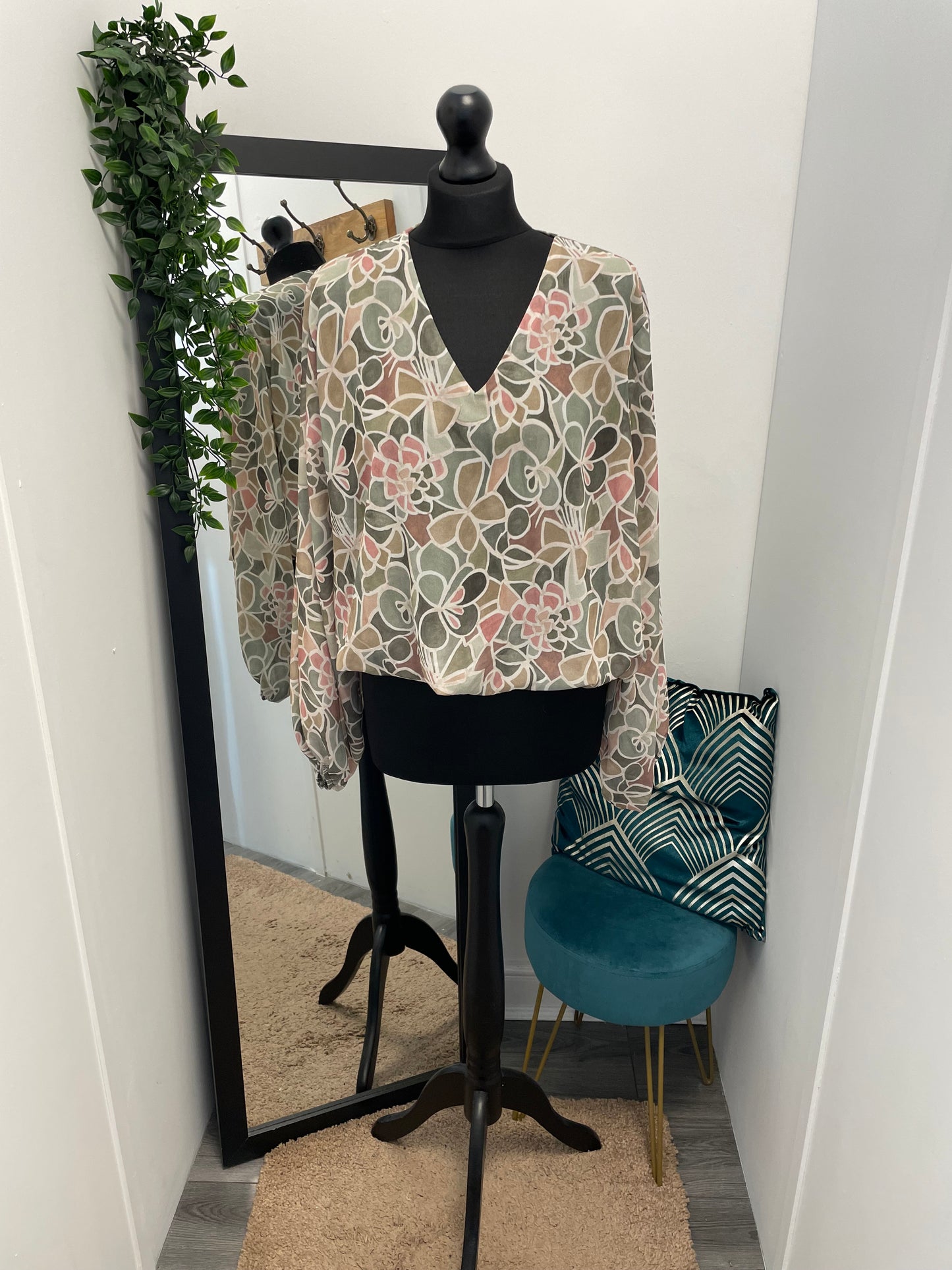 Floral Bubble Hem Blouses