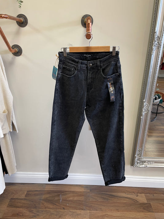 Black Mom Fit Jeans