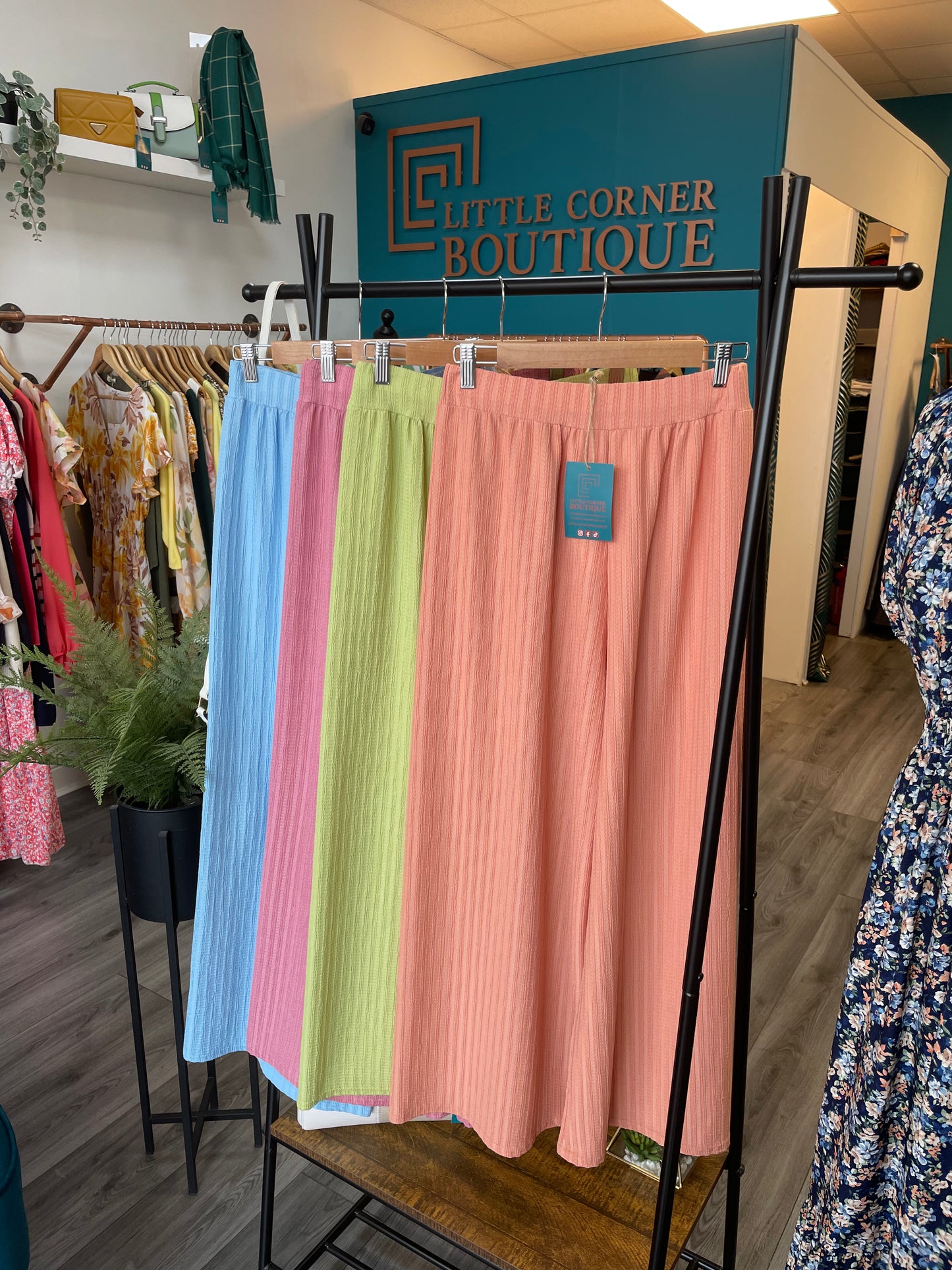 Textured Culotte Trousers
