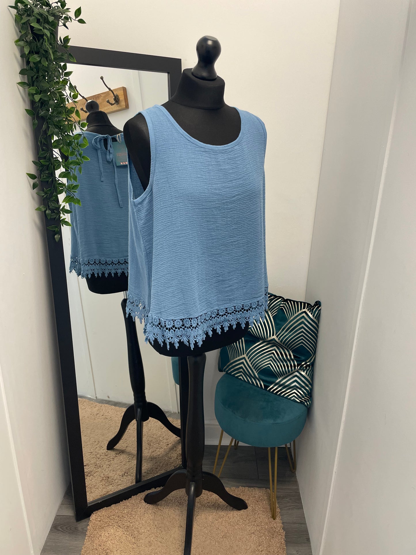 Lace Trim Vest Tops