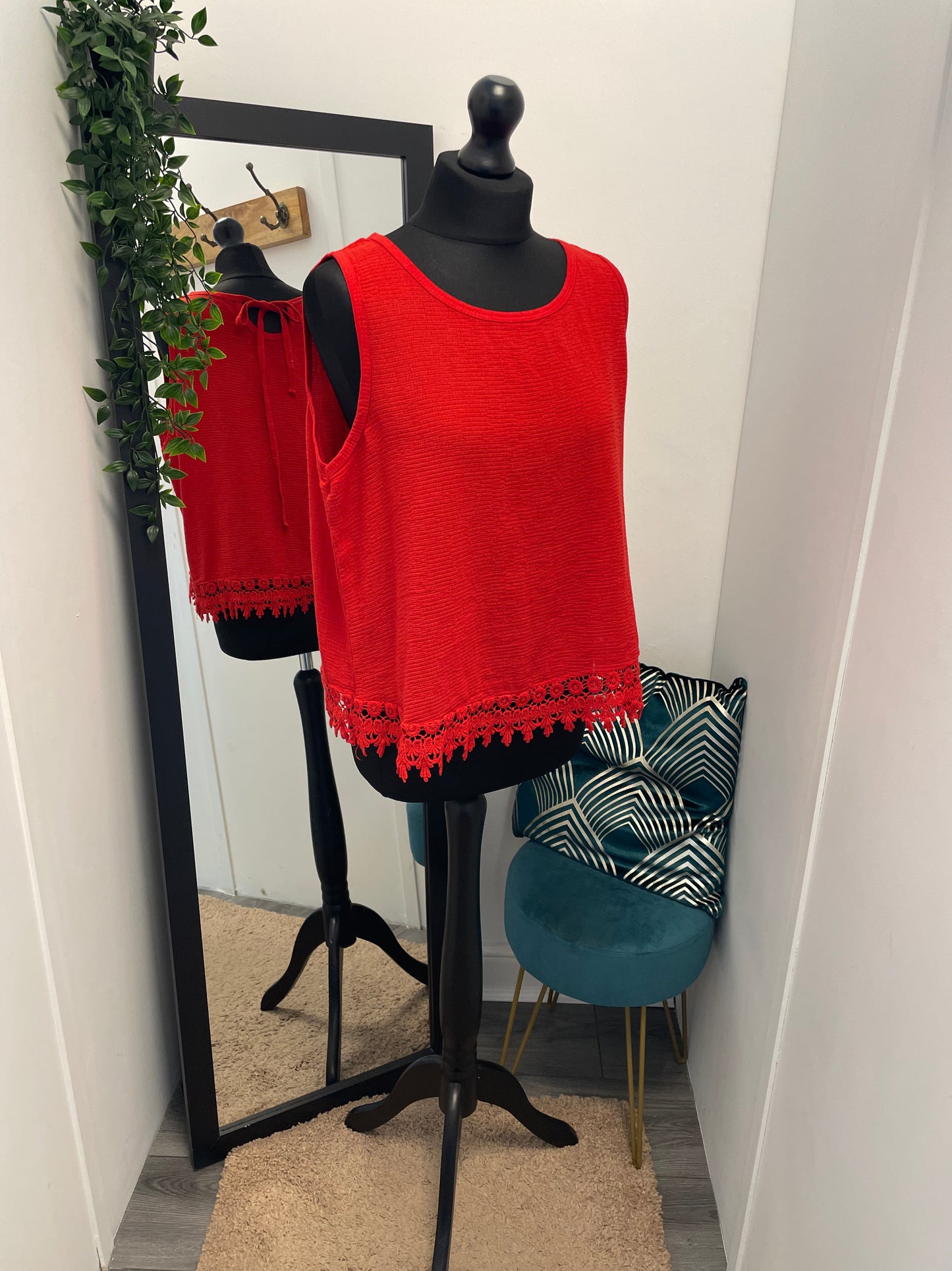 Lace Trim Vest Tops