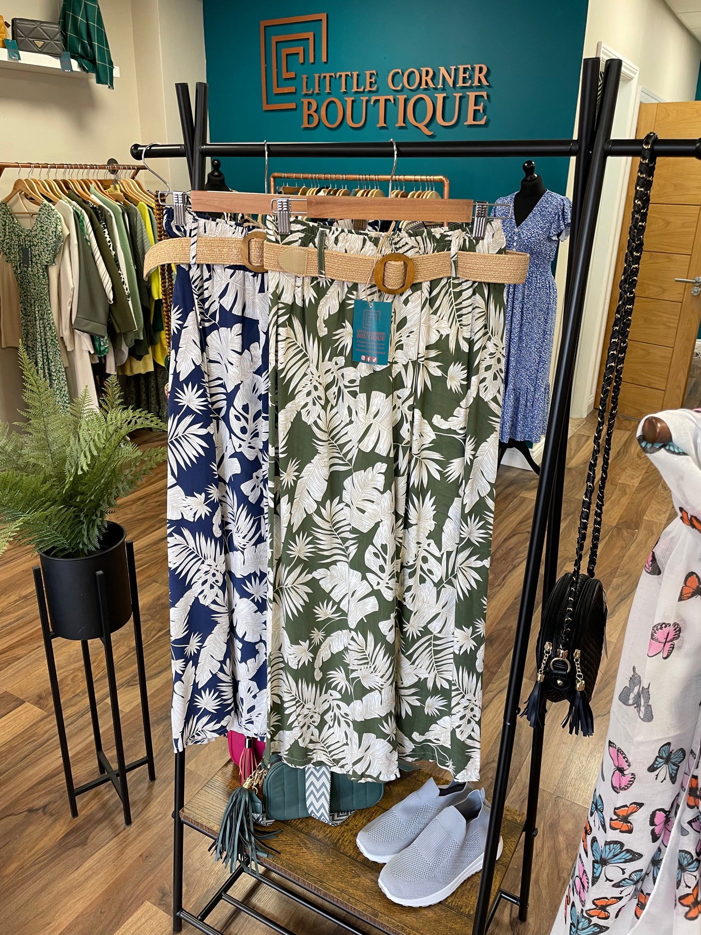 Tropical Print Wide Leg Trousers