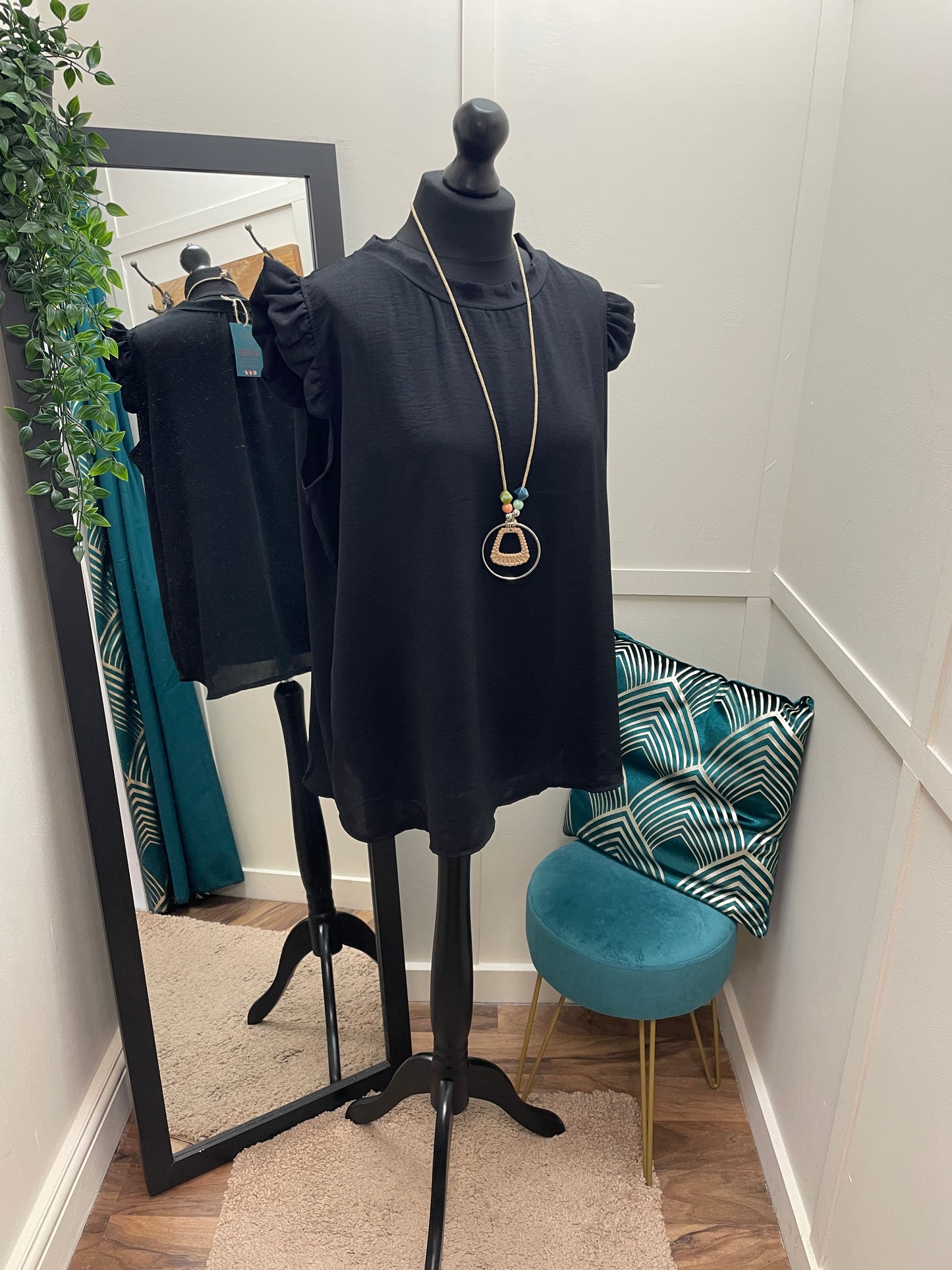 Frill Sleeve Tops